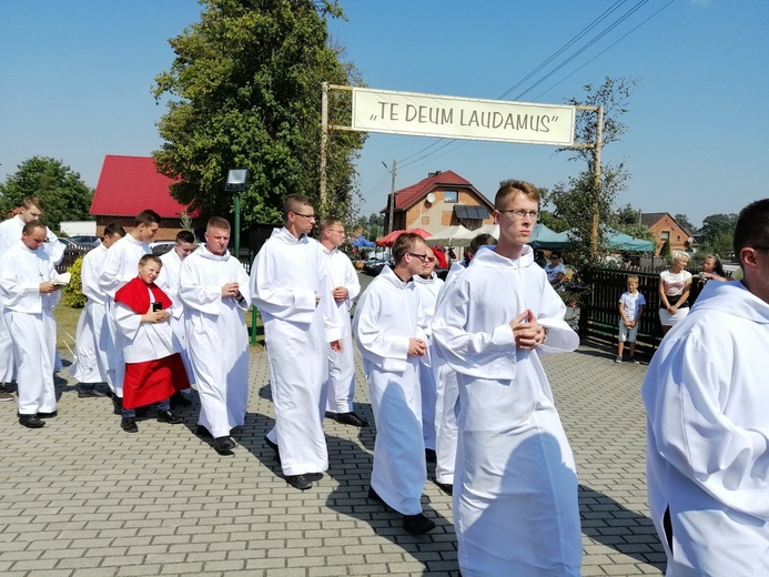 Klerycy idą pieszo na Jasną Górę - dzień 4