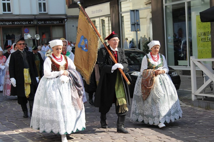 Ze św. Melchiorem w Cieszynie ponad granicami - procesja 2019