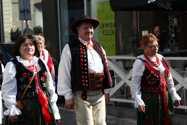 Ze św. Melchiorem w Cieszynie ponad granicami - procesja 2019