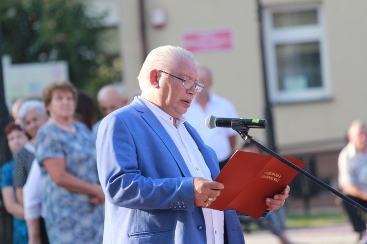 Obchody w Borzęcinie Górnym