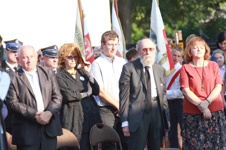 Obchody w Borzęcinie Górnym