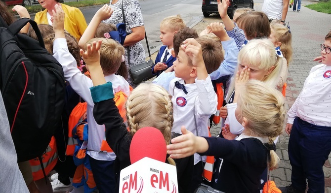 Sosnowiec. Bezpieczna droga do szkoły na inaugurację nowego roku szkolnego [ZDJĘCIA] 