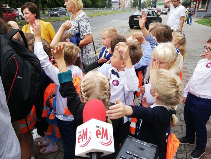 Bezpieczna droga do szkoły na inaugurację nowego roku szkolnego w Sosnowcu