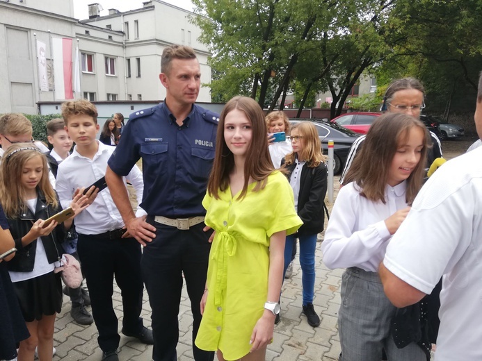 Bezpieczna droga do szkoły na inaugurację nowego roku szkolnego w Sosnowcu