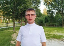 Ks. Kamil zachęca do pamięci o polskich nekropoliach na Wschodzie.