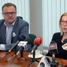 Małgorzata Potocka na konferencji prasowej w Urzędzie Miasta z Radosławem Witkowskim, prezydentem Radomia.