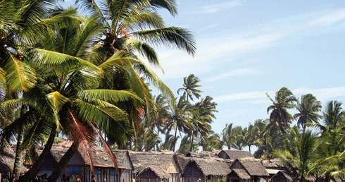 Wioska w rejonie Ampasimbola na Madagaskarze.