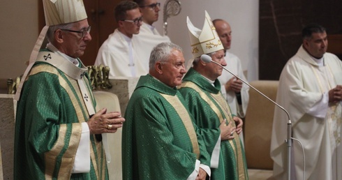 Abp W. Skworc: Caritas to siły szybkiego reagowania Kościoła
