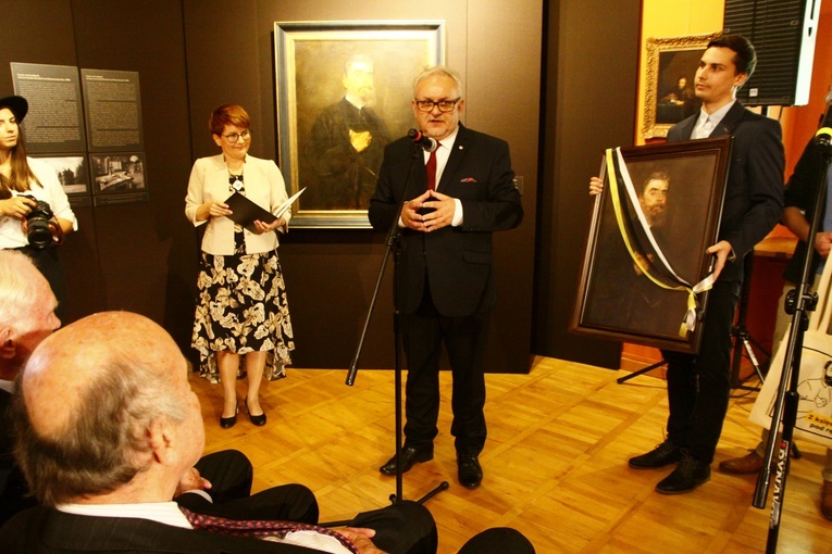Prezentacja obrazu księcia Donnersmarcka w Muzeum w Tarnowskich Górach