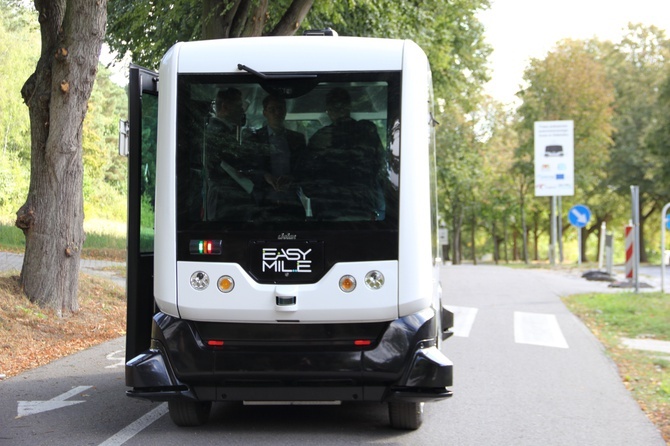 Autonomiczny bus na ulicach Gdańska