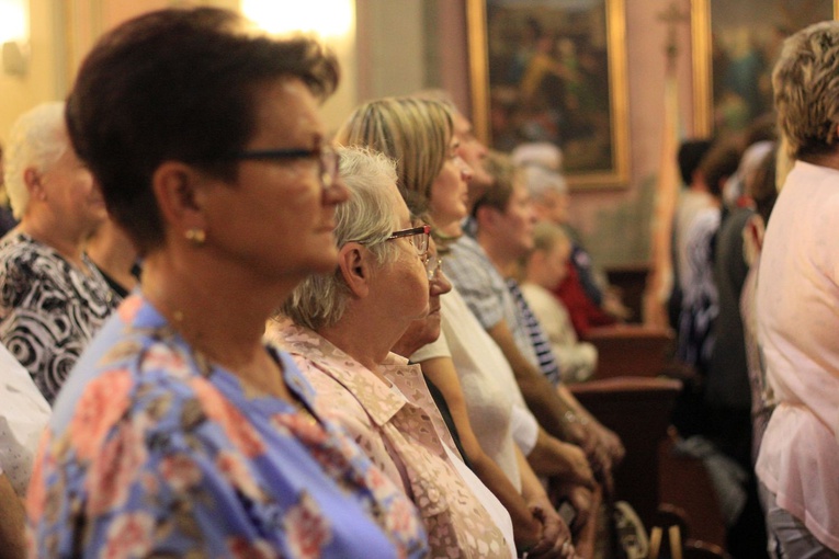 Wprowadzenie relikwii św. Walentego w Łączniku