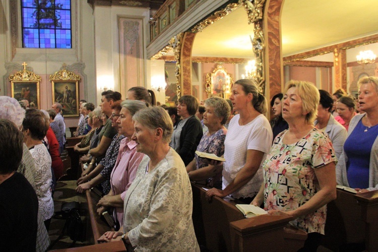 Wprowadzenie relikwii św. Walentego w Łączniku