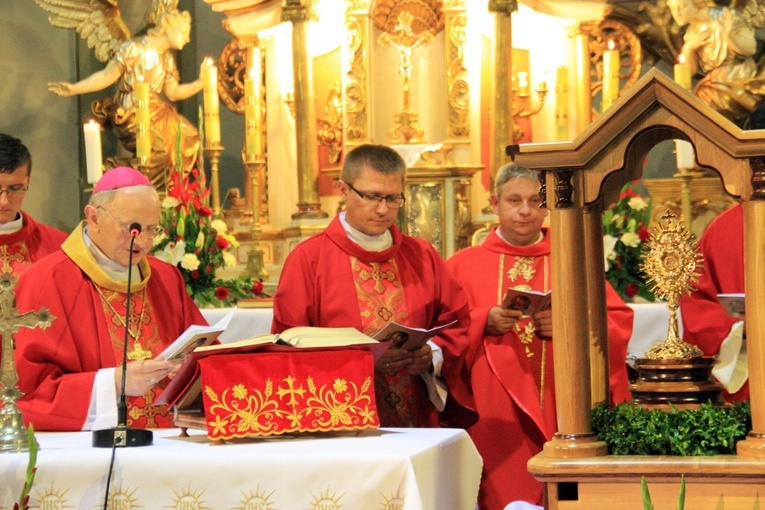 Wprowadzenie relikwii św. Walentego w Łączniku