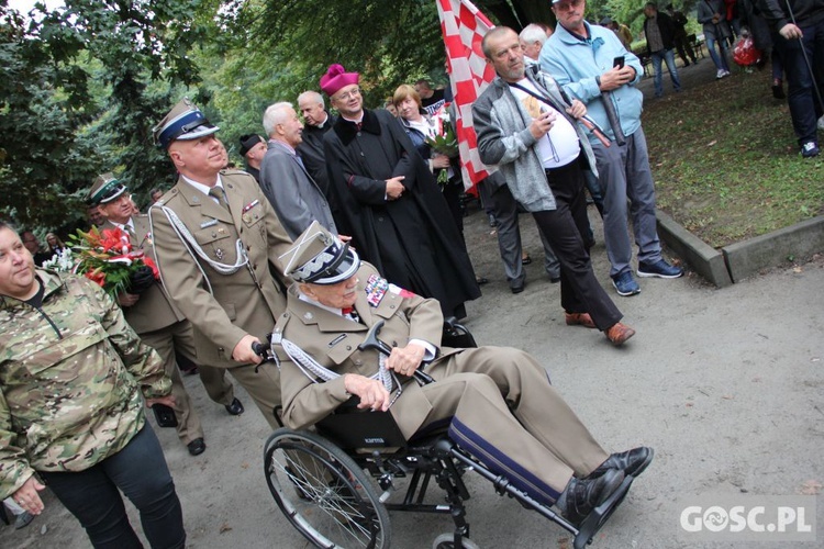 Odsłonięcie popiersi Żołnierzy Niezłomnych w Głogowie