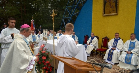 Rocznicowej Mszy św. przewodniczył bp Henryk Tomasik.