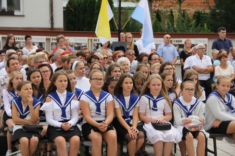 Bobowa. Błogosławieństwo odnowionego kościoła w 680. rocznicę lokacji miasta