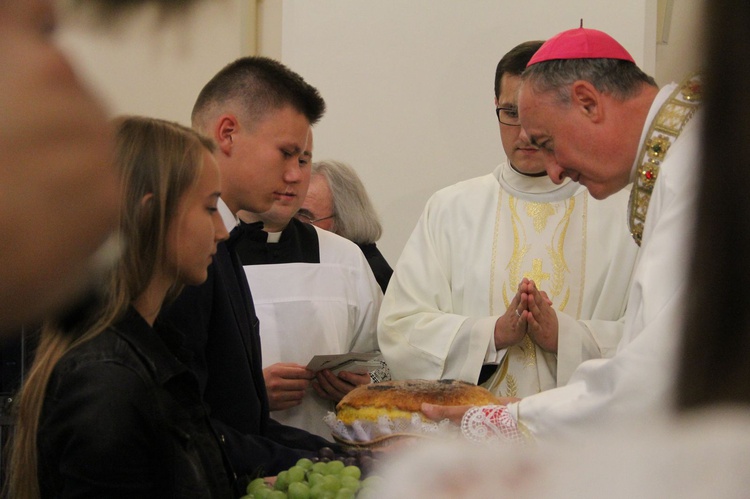 Bobowa. Błogosławieństwo odnowionego kościoła w 680. rocznicę lokacji miasta