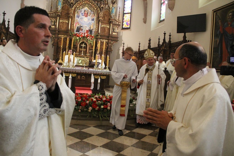 Bobowa. Błogosławieństwo odnowionego kościoła w 680. rocznicę lokacji miasta