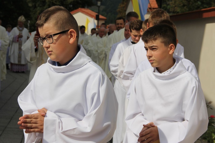 Bobowa. Błogosławieństwo odnowionego kościoła w 680. rocznicę lokacji miasta