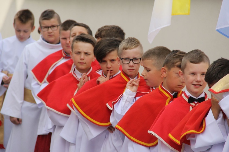 Bobowa. Błogosławieństwo odnowionego kościoła w 680. rocznicę lokacji miasta