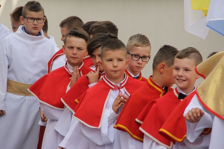 Bobowa. Błogosławieństwo odnowionego kościoła w 680. rocznicę lokacji miasta