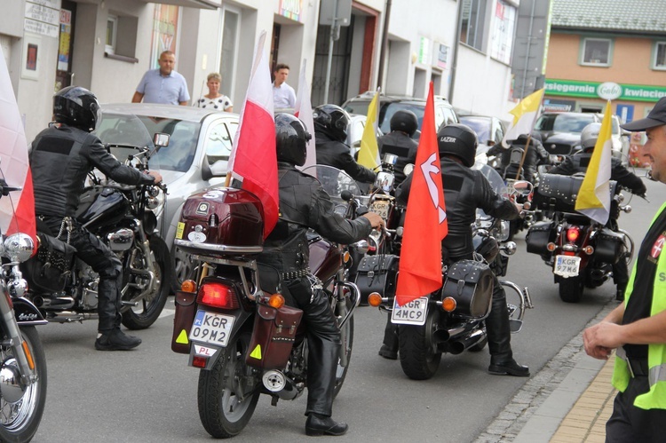 Bobowa. Błogosławieństwo odnowionego kościoła w 680. rocznicę lokacji miasta