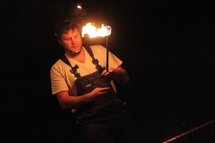 Pokaz fire show i koncert "Czas ognia"