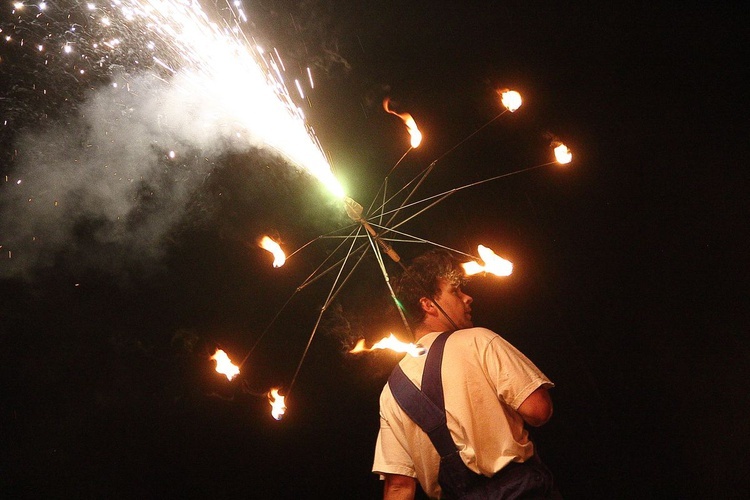 Pokaz fire show i koncert "Czas ognia"