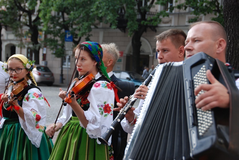 Gwiozdy łowickie 2019