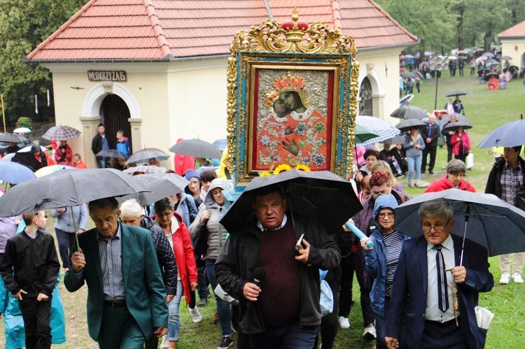 Pielgrzymka Rodzin do Kalwarii Zebrzydowskiej 2019 - Droga Krzyżowa