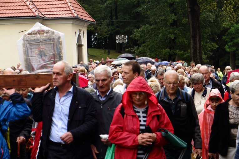 Pielgrzymka Rodzin do Kalwarii Zebrzydowskiej 2019 - Droga Krzyżowa