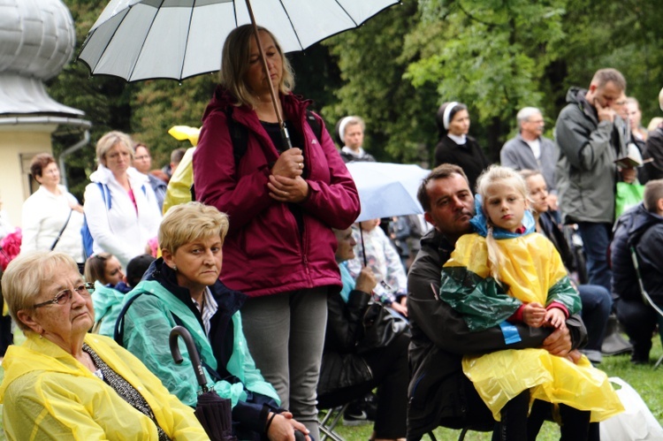 Pielgrzymka Rodzin do Kalwarii Zebrzydowskiej 2019 - Droga Krzyżowa