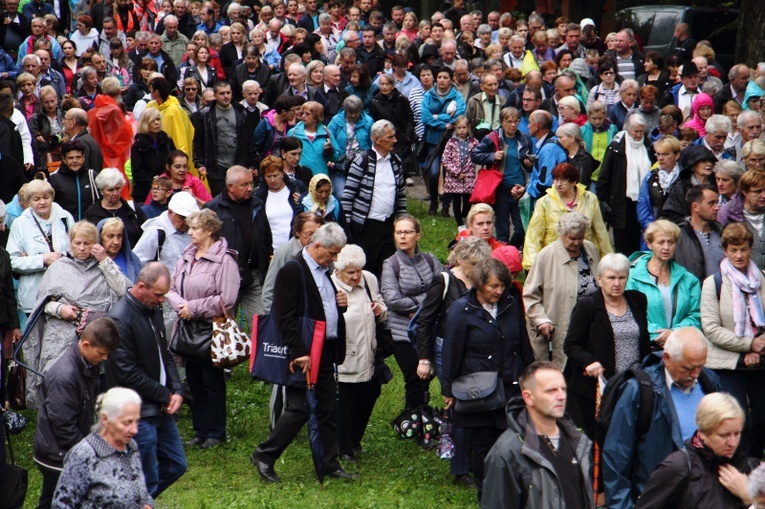 Pielgrzymka Rodzin do Kalwarii Zebrzydowskiej 2019 - Droga Krzyżowa