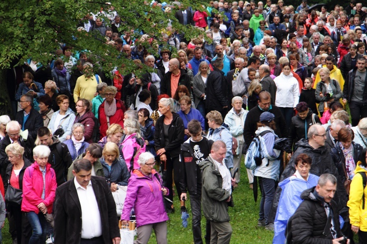 Pielgrzymka Rodzin do Kalwarii Zebrzydowskiej 2019 - Droga Krzyżowa