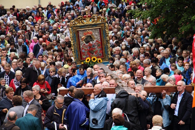 Pielgrzymka Rodzin do Kalwarii Zebrzydowskiej 2019 - Droga Krzyżowa