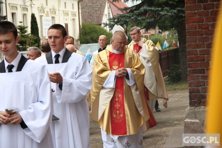 Parafia w Skąpem ma 70 lat