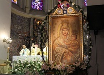 Abp Józef Kupny: Każdy z was jest najdroższym kamieniem w koronie Maryi