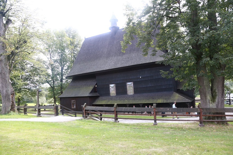 Ogród różańcowy w Gosprzydowej