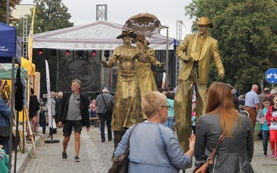 Na Uliczce Trdycji zagościli również artyści uliczni.