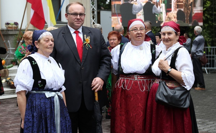 Diecezjalno-powiatowo-gminne dożynki w Chybiu - 2019