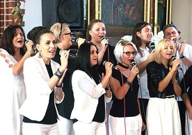 Oprawę muzyczną uroczystości zapewnił zespół Iława Gospel Singers.