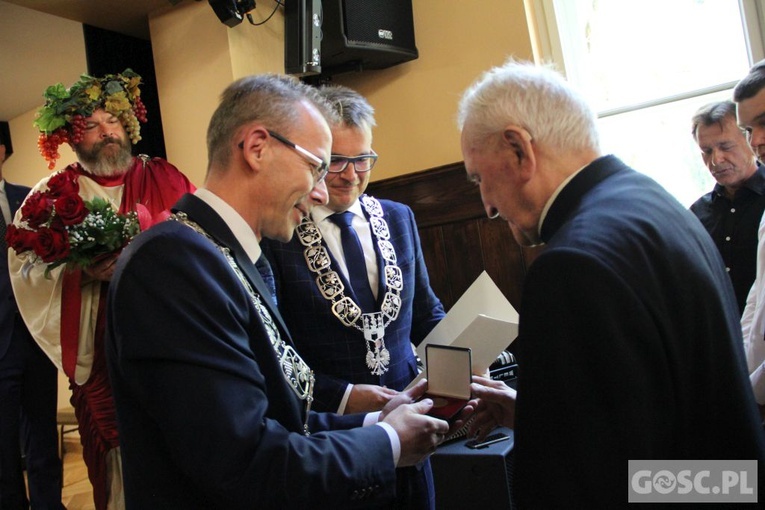 Ks. prał. Jerzy Nowaczyk honorowym obywatelem Zielonej Góry