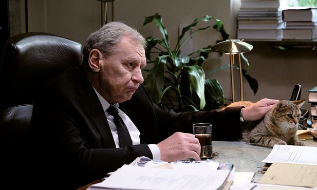 W rolę Prezesa wcielił się Andrzej Grabowski.