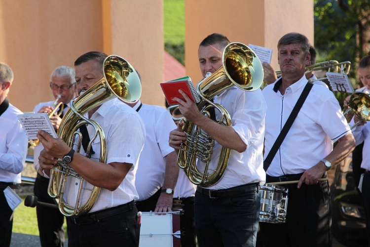 25. rocznica poświęcenia kościoła i powstania parafii w Czernichowie