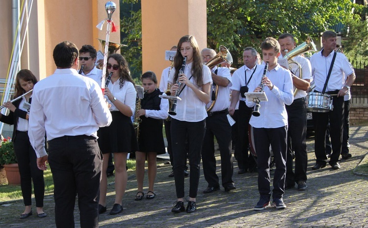 25. rocznica poświęcenia kościoła i powstania parafii w Czernichowie