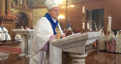 Bp A. Wodarczyk: W imieniu Maryi możemy zwyciężać