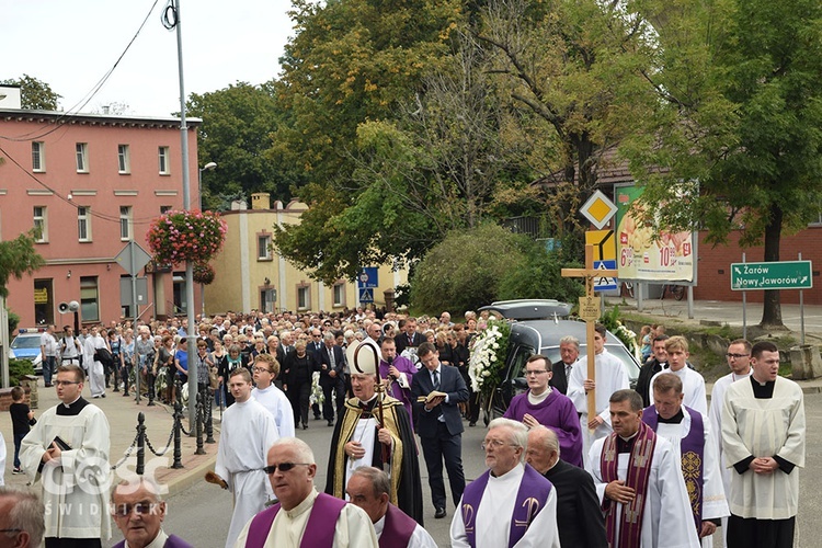 Pogrzeb proboszcza w Jaworzynie Śląskiej