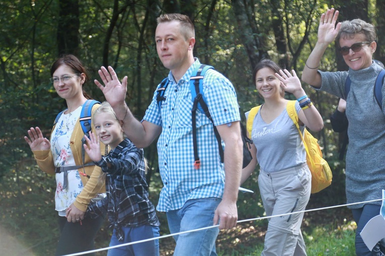 Grupa wyruszająca z Janowca
