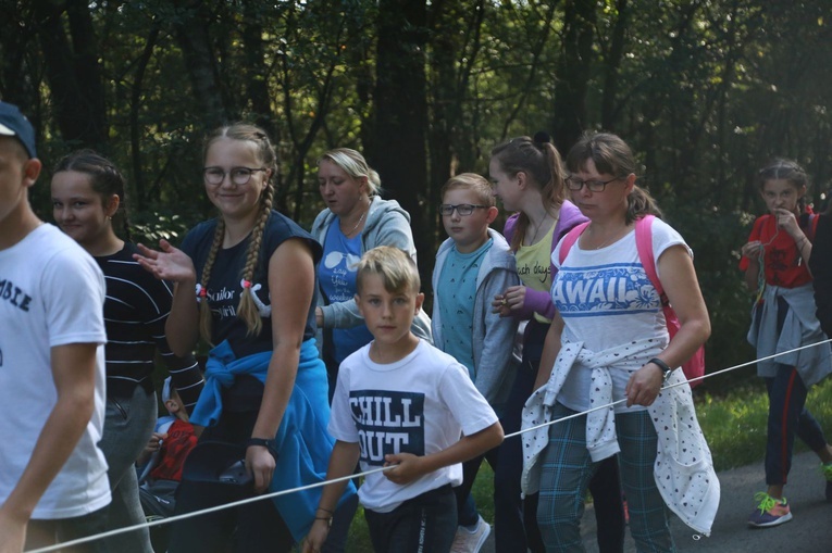 Grupa wyruszająca z Janowca