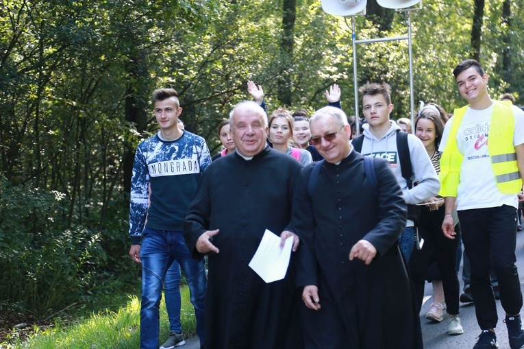 Grupa wyruszająca z Janowca